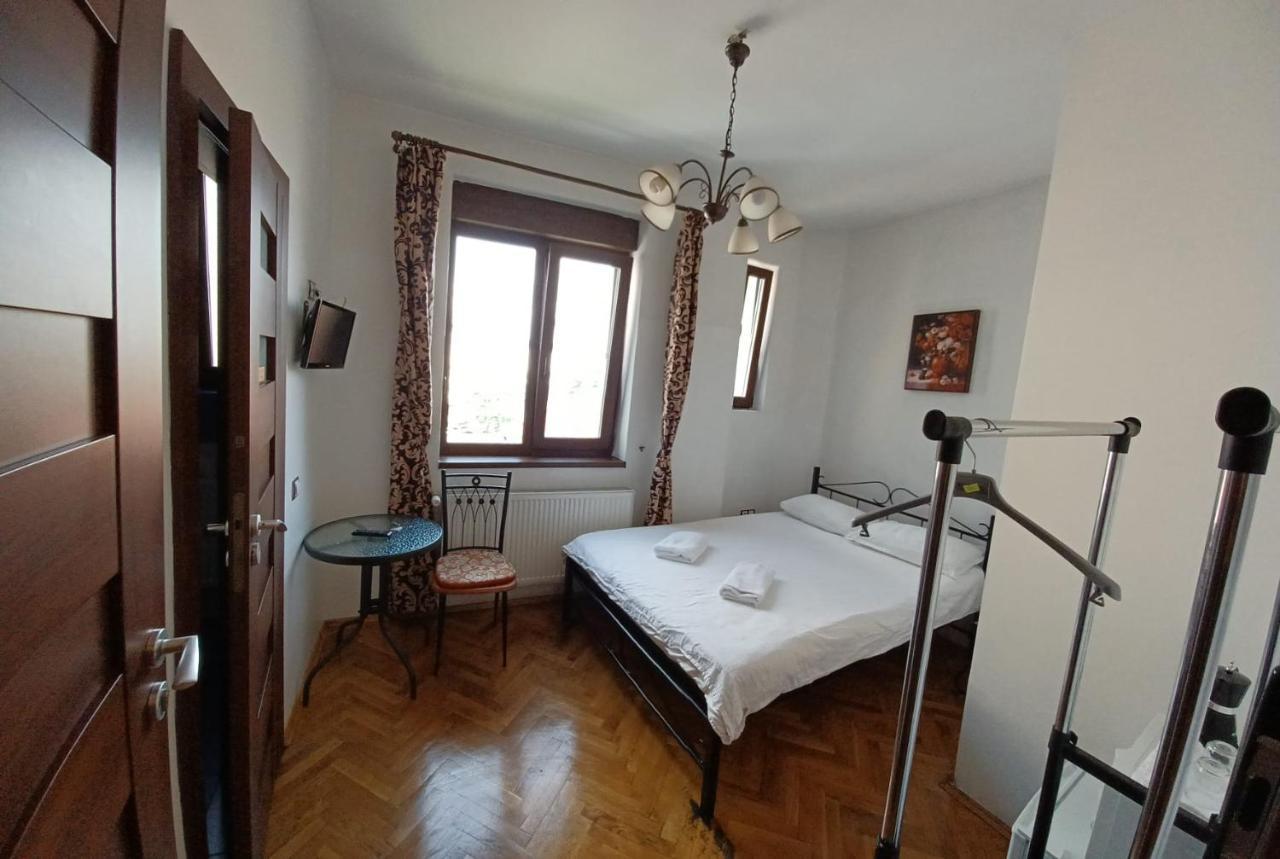 Camera Tip Economic Mozart Cluj-Napoca Exteriör bild
